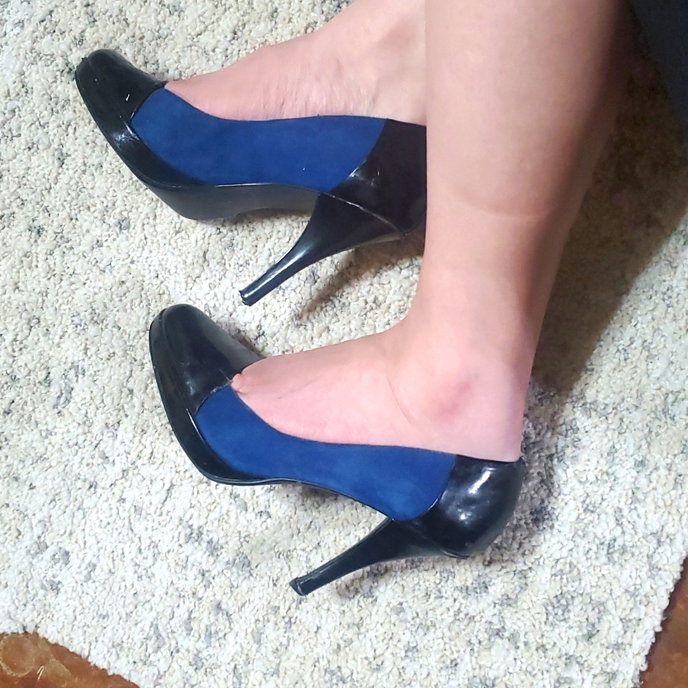 💙🖤Black patent & blue suede Alfani pumps size 6.5 - Picture 5 of 6